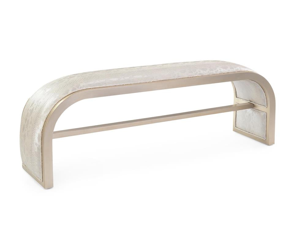 Aintree Curved Bench