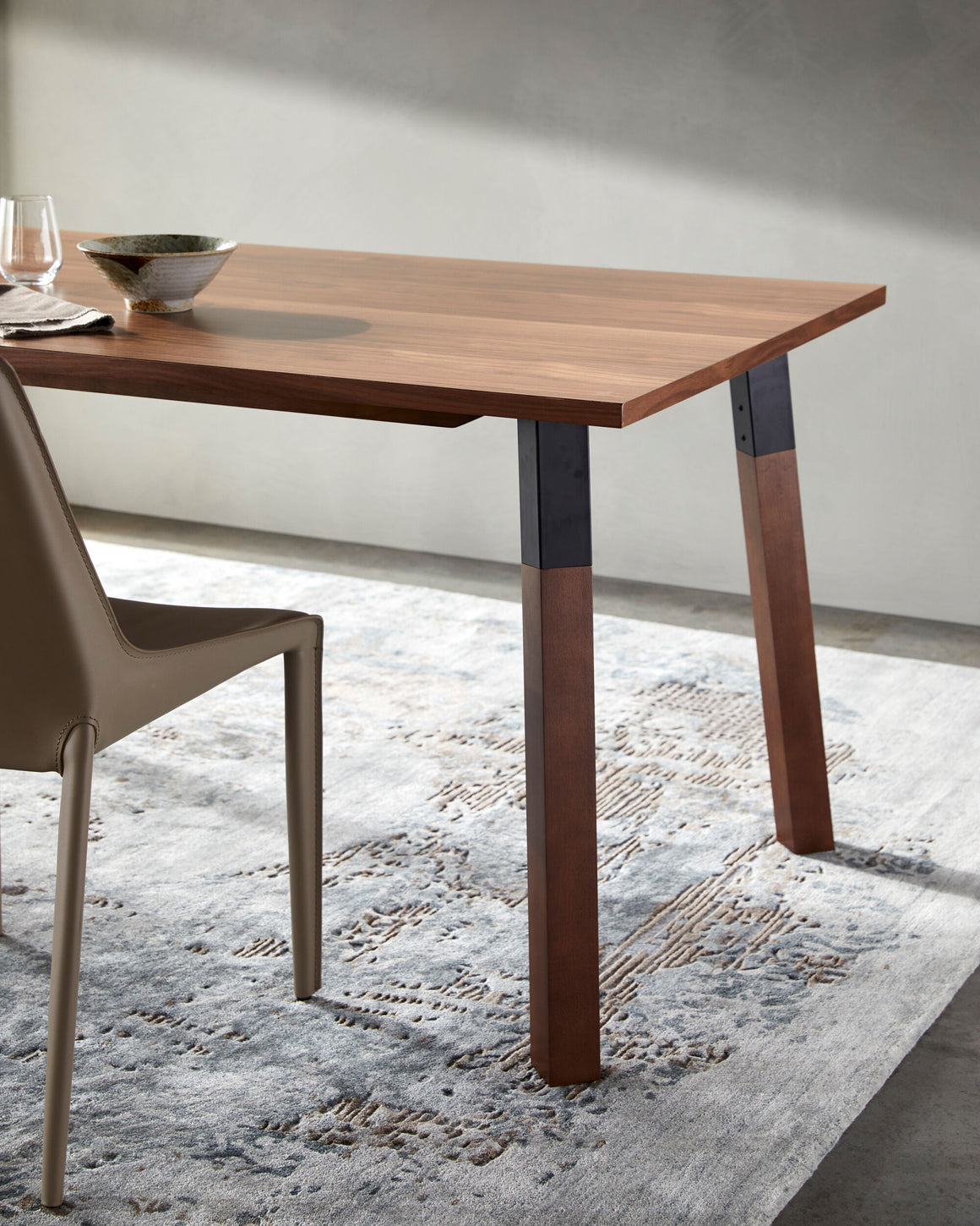 Surya Billings BGS-001 Dining Table