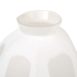 Helsinki Medium Vase, Powder White | Helsinki Collection | Villa & House