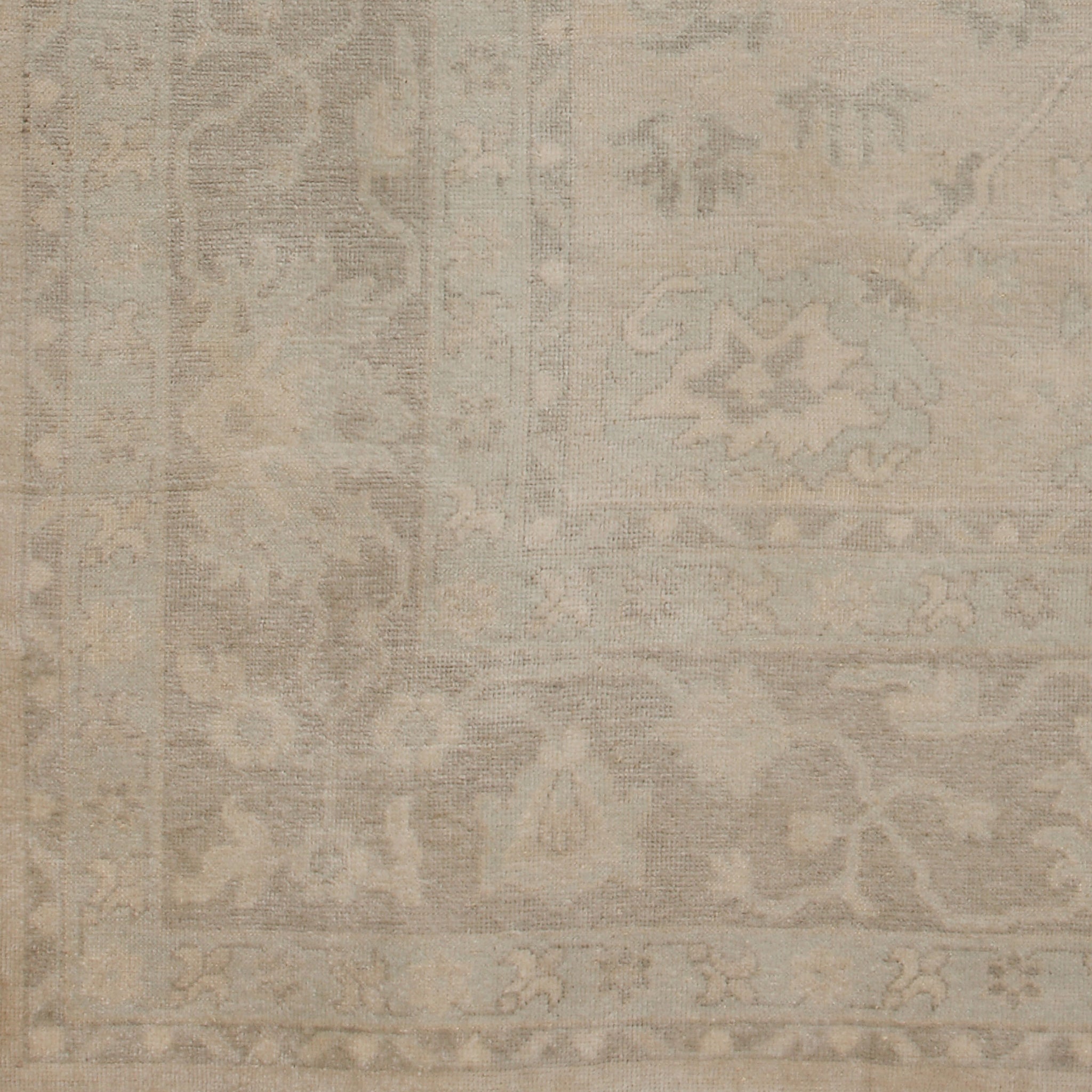Surya Lara LAR-7702 Handmade Rug