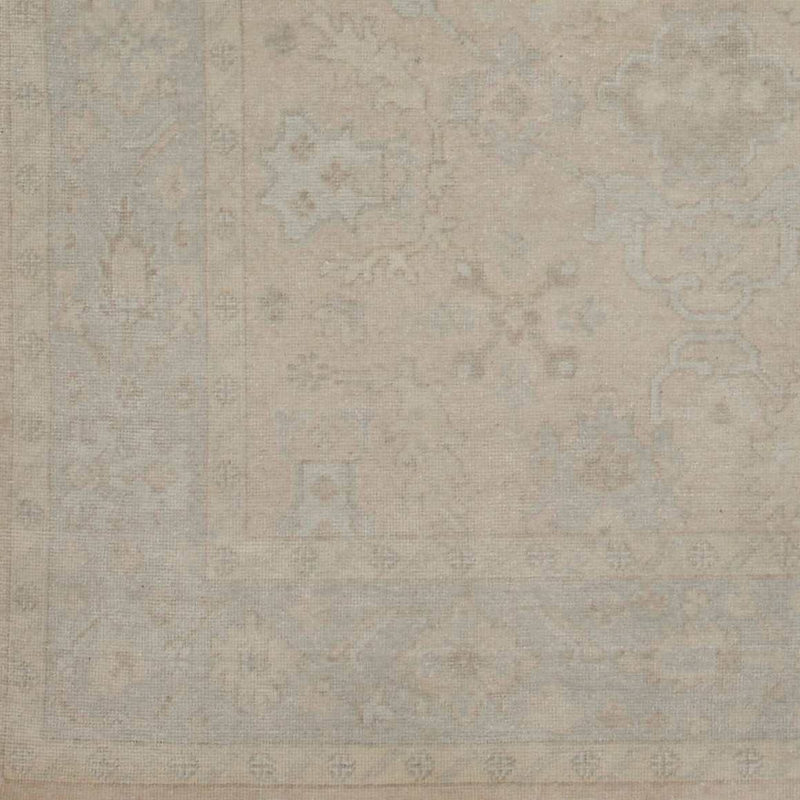Surya Lara LAR-7703 Handmade Rug