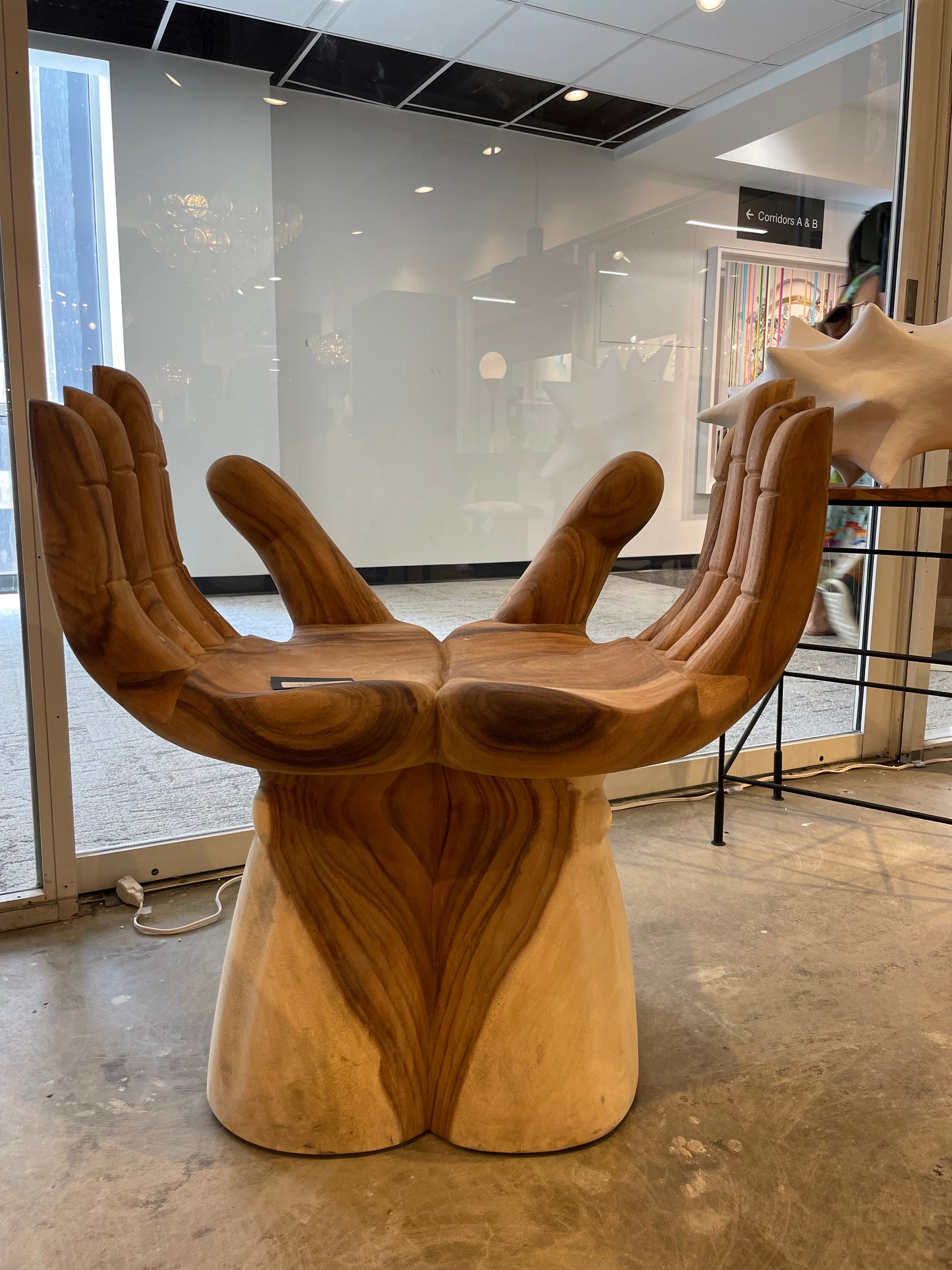 Noir Le Main Hands Chair Scenario Home