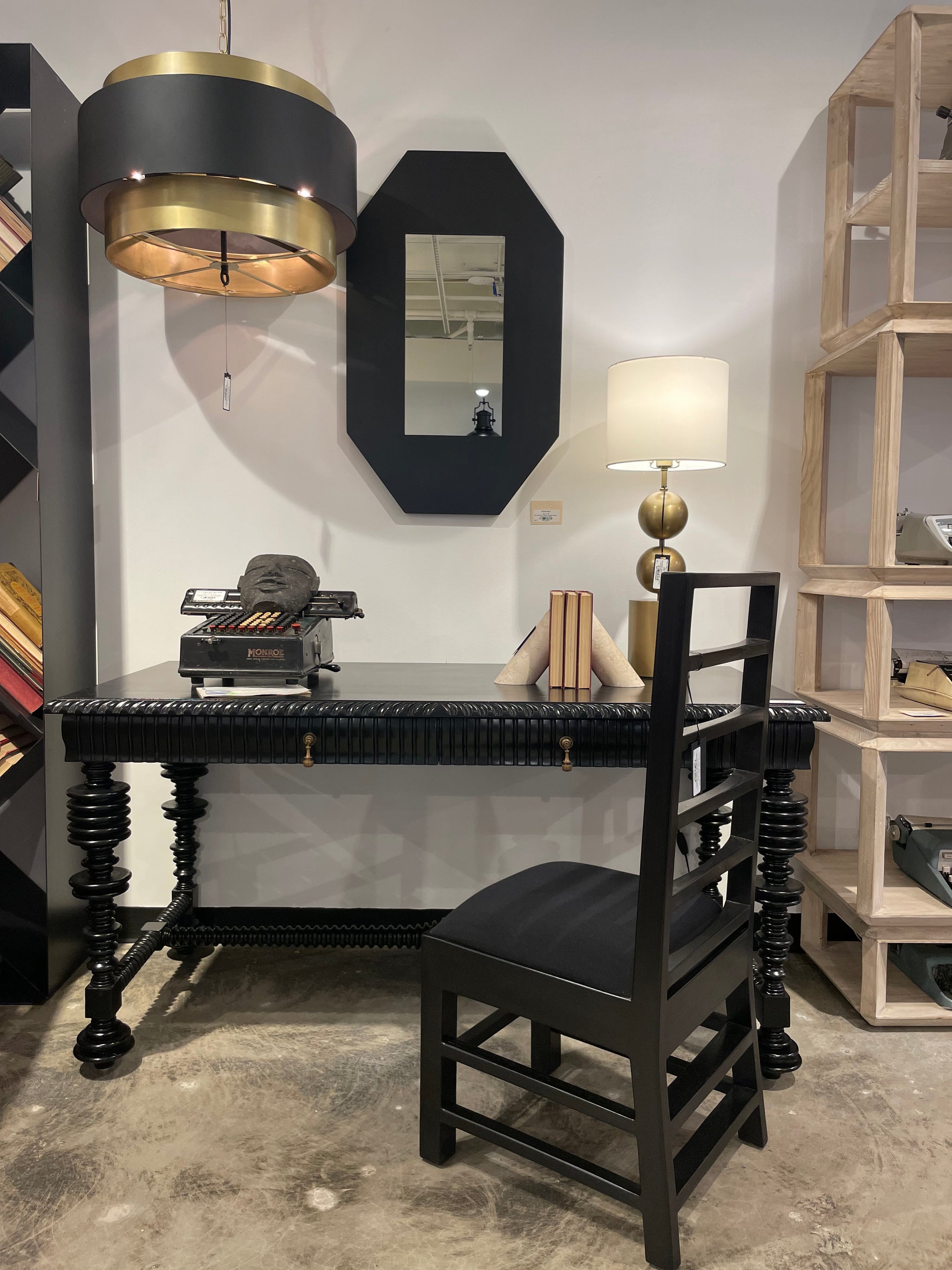 Noir on sale portuguese desk