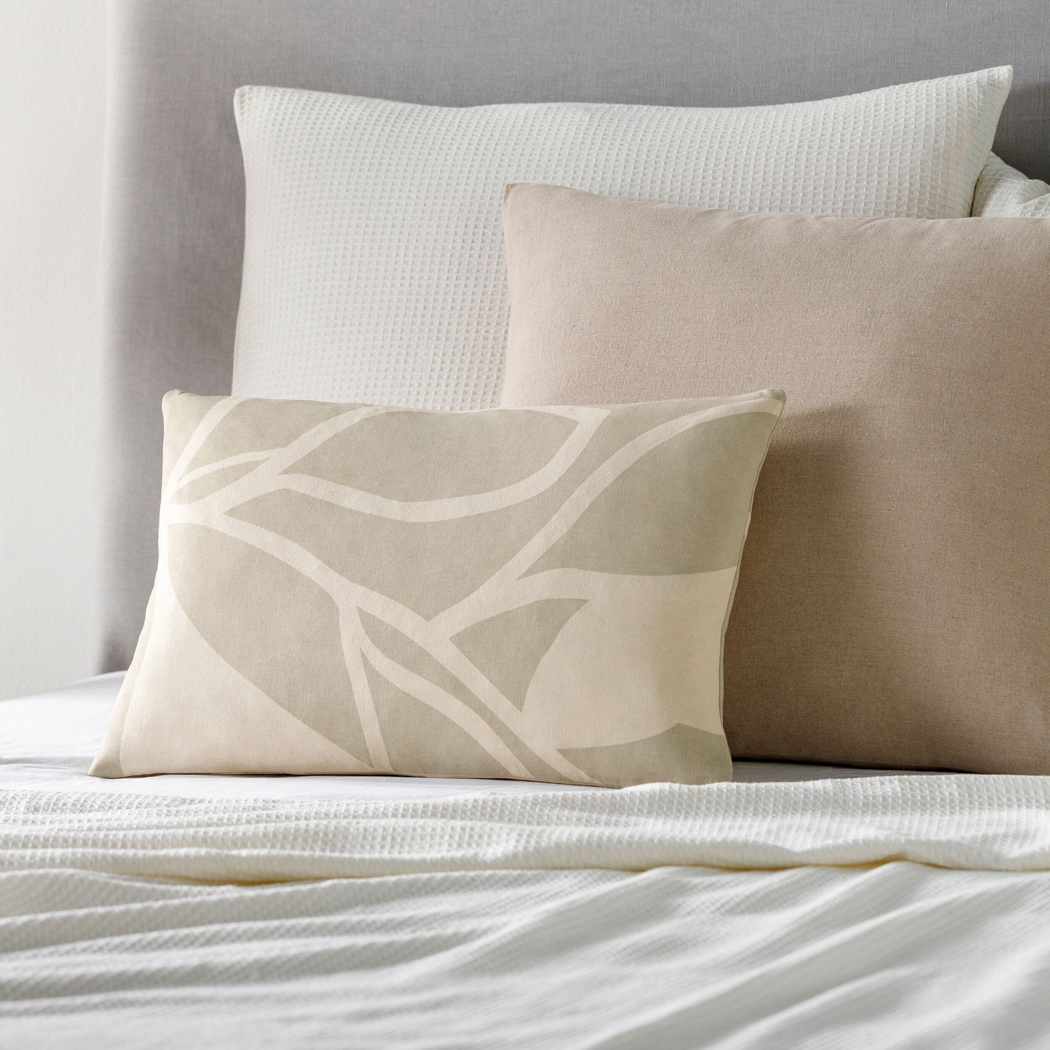 Surya Natur NTR-012 Lumbar Pillow