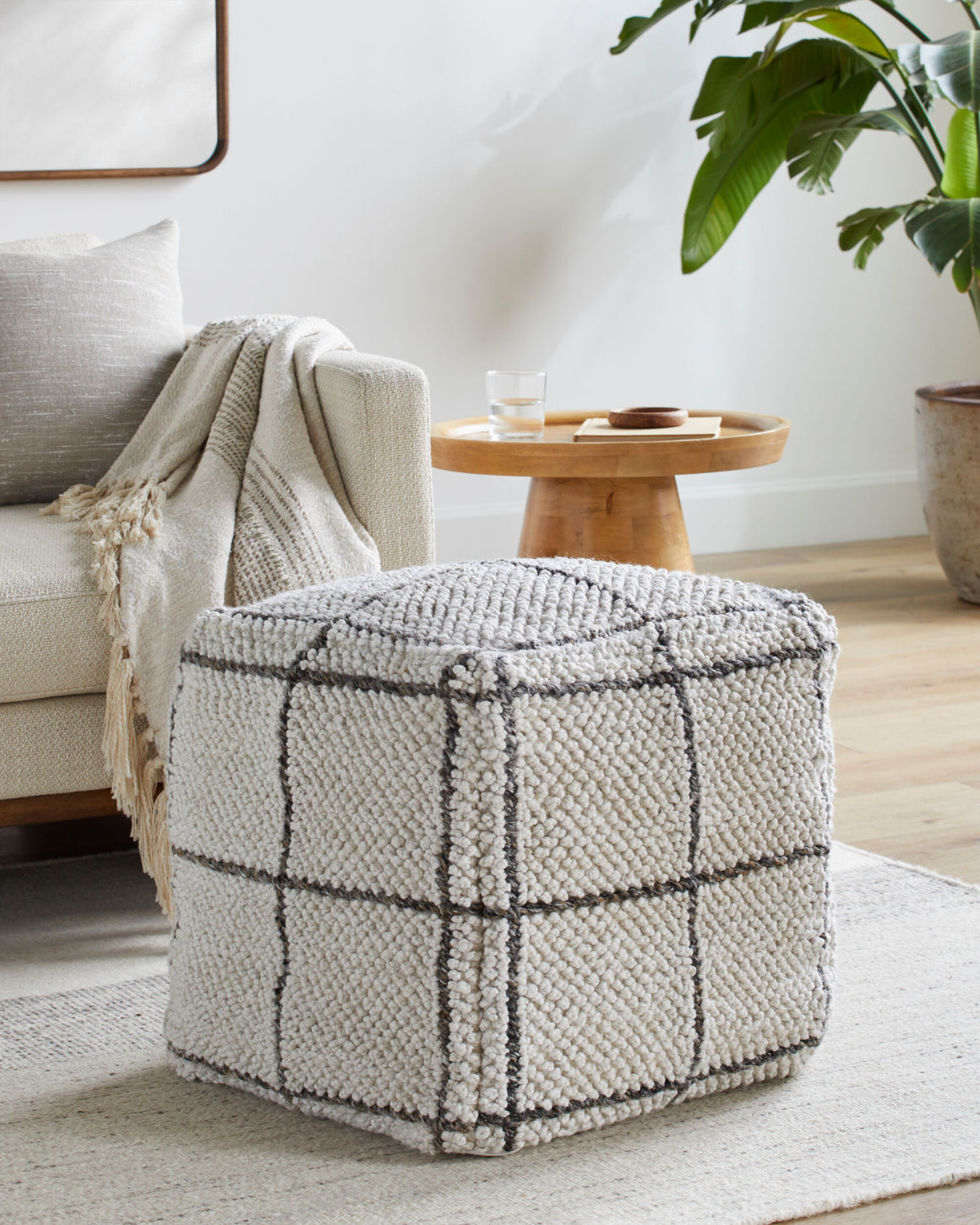 Surya Pane PEPF-001 Pouf