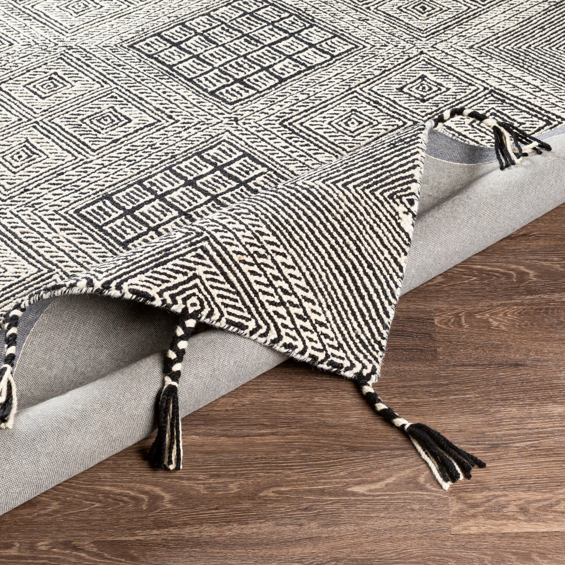 Surya Zanafi Tassels ZTS-2309 Handmade Rug