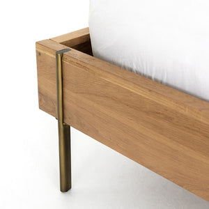 Carlisle Bed-Natural Oak-Queen