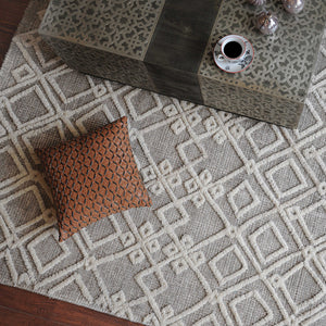 Sieano Handwoven Tribal Design Wool Rug - Gray & Ivory