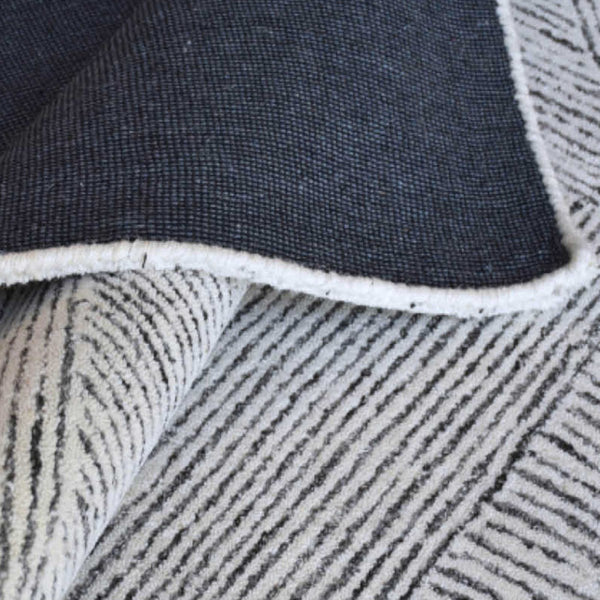 Paonia Geometric 6 X 9 Rug - Scenario Home