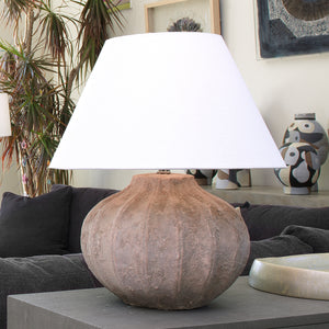 Clamshell Table Lamp in Sand Ceramic
