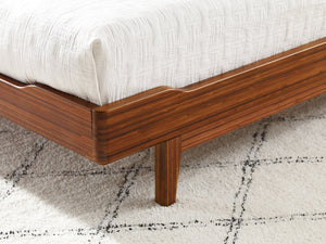 Currant Queen Platform Bed, Amber