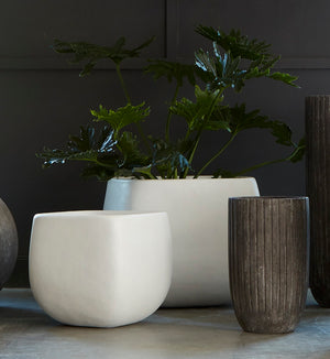 Lourdes Planter, Medium, Gray
