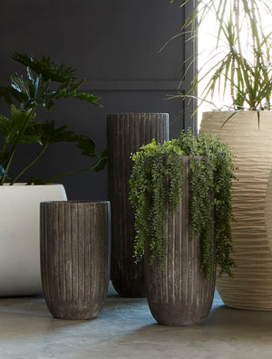 Lourdes Planter, Medium, Gray