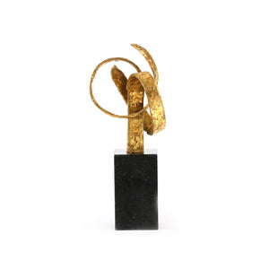 Statue in Gold | Ribbon Collection | Villa & House