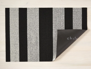 Chilewich Indoor/Outdoor Shag Bold Stripe Floor Mat - Black & White